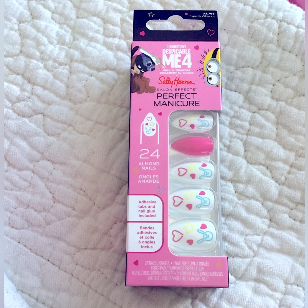Sally Hansen Despicable Me 4 Limited Edition 24 Almonds Nail Set New in Box